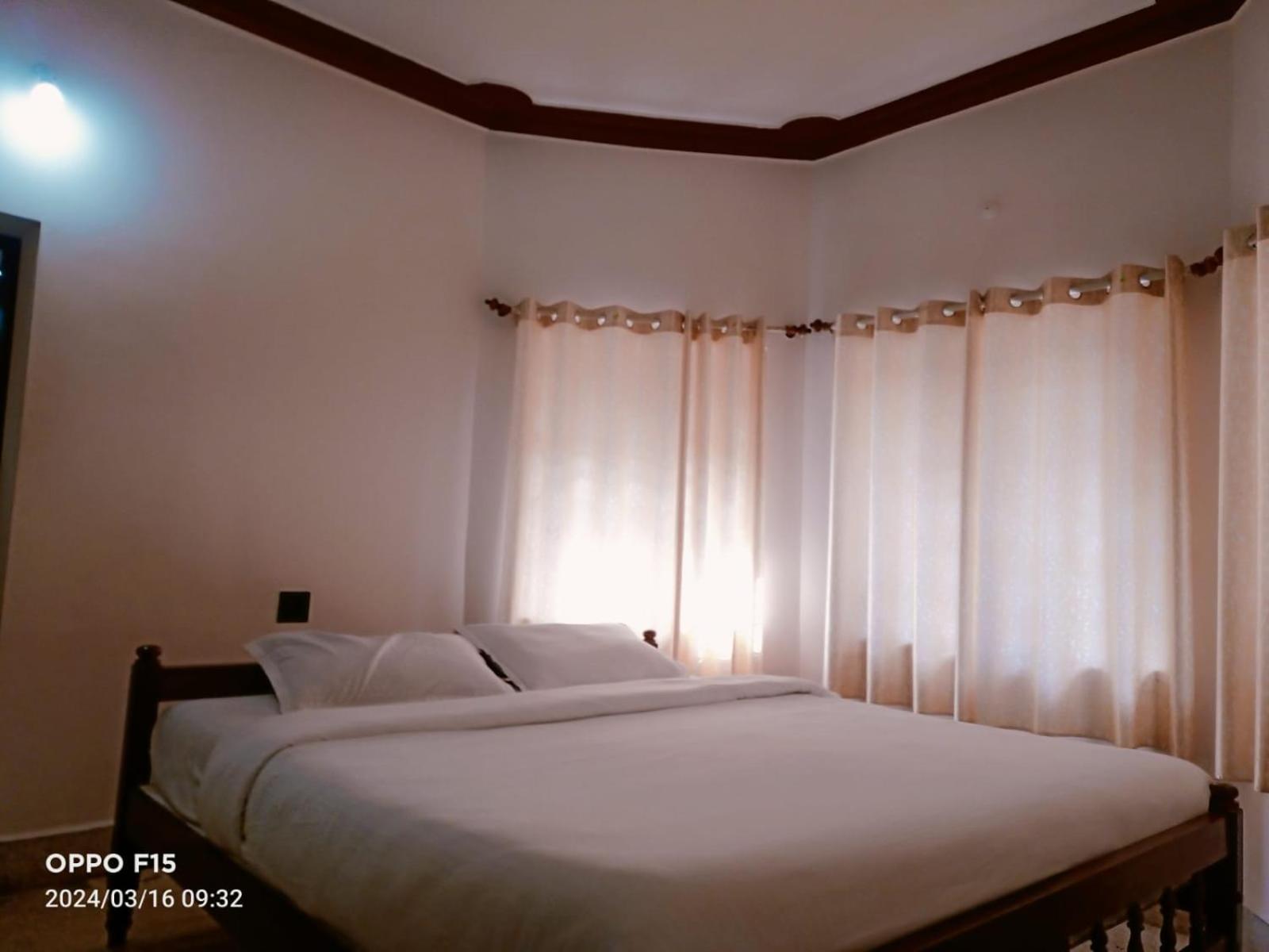 Streaming Valley Independent Coffee Estate Stay Madikeri Luaran gambar