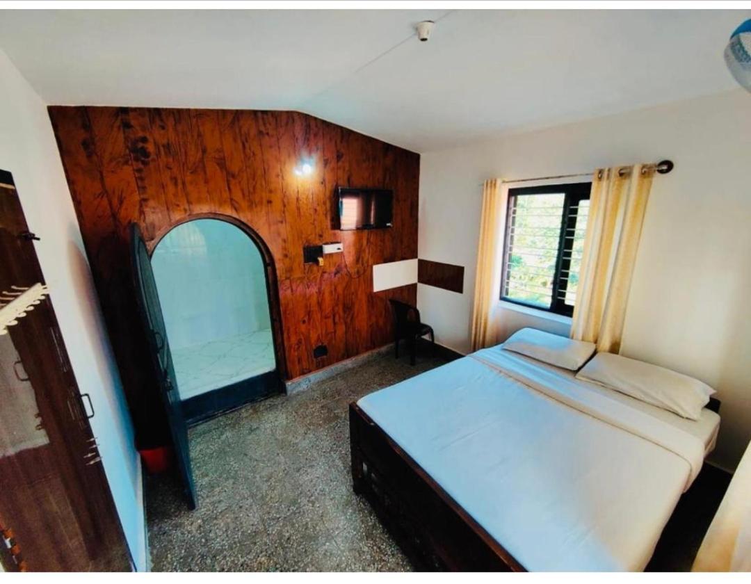 Streaming Valley Independent Coffee Estate Stay Madikeri Luaran gambar